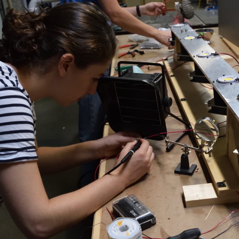 Applied_Research_Square_Jenna_AssemblyDSC_1342-800x800